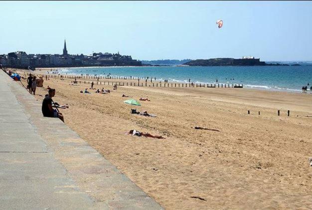 Joli T3, Gare & Plages A Proximite Saint-Malo Bagian luar foto
